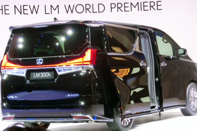 レクサス ミニバン モデルチェンジ 新型 LM300h 発売日予想 売り出し価格 最新情報